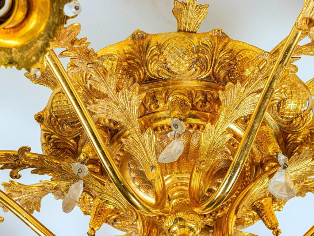 Вінтажна люстра в стилі Голлівудського регентства