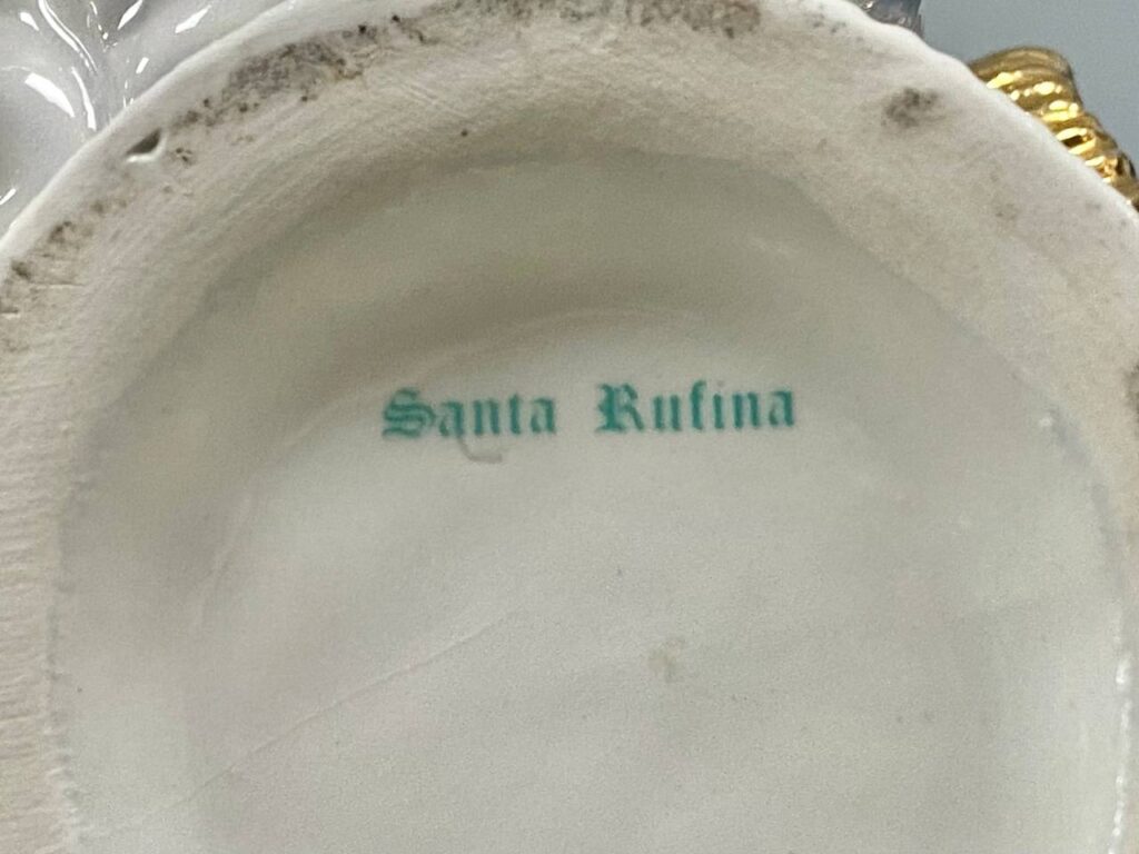 Вінтажна порцелянова статуетка Santa Rufina