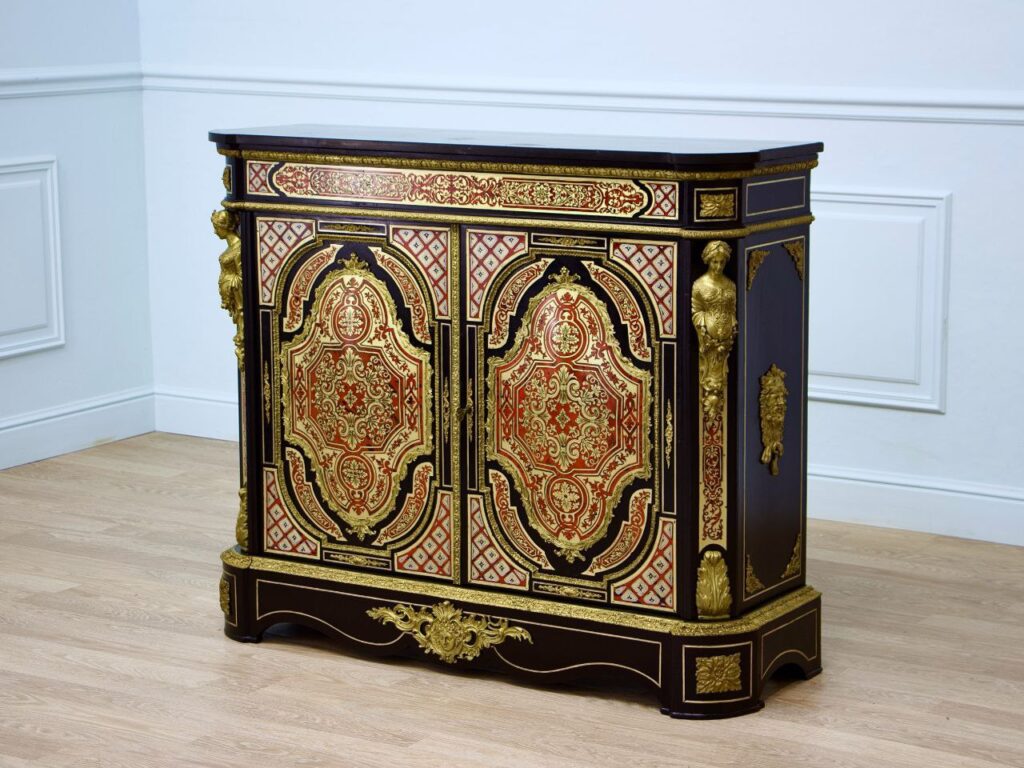 Антикварний комод у стилі Буль (Boulle)