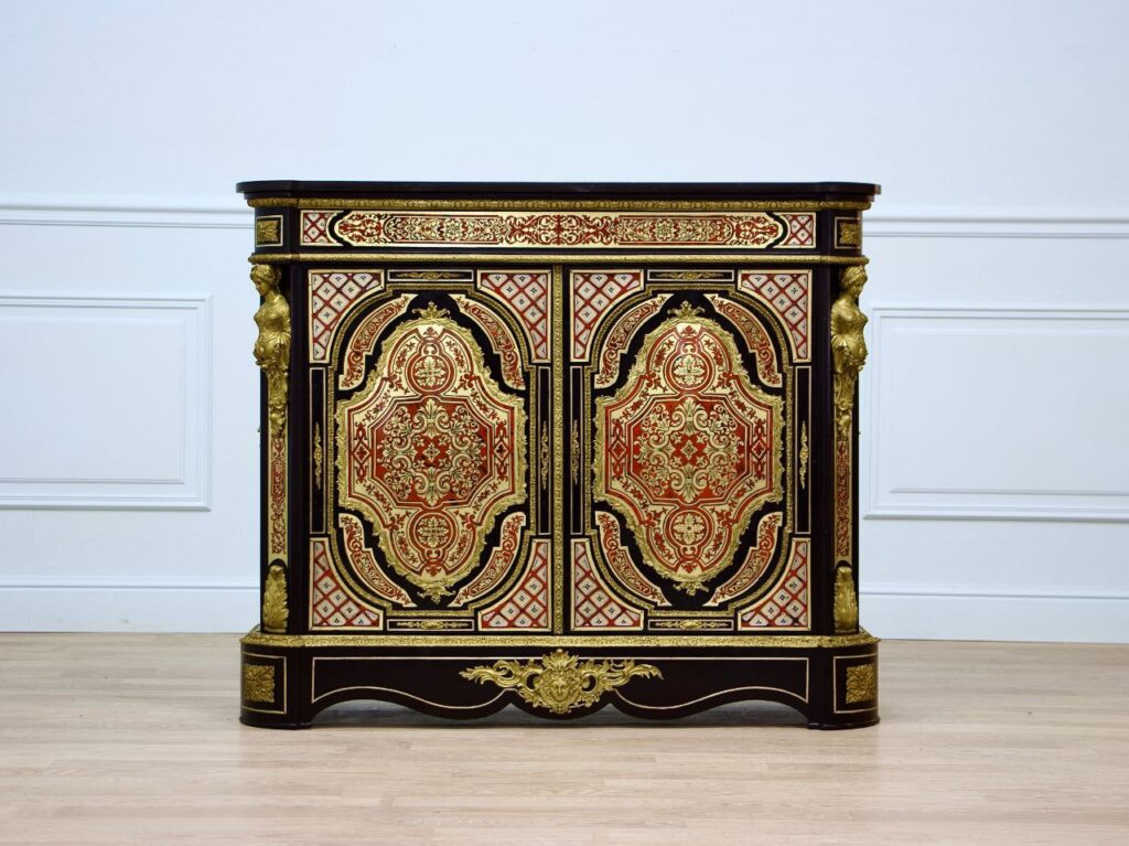 Антикварний комод у стилі Буль (Boulle)