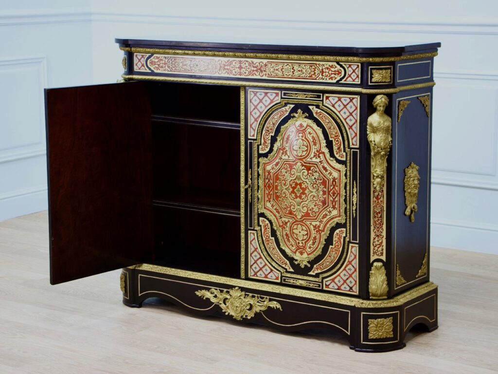 Антикварний комод у стилі Буль (Boulle)