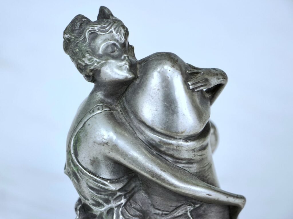 Антикварна статуетка «Обійми», Bruno Zach