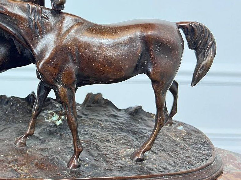 Антикварна скульптура «Chevaux» («Коні») з бронзи