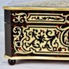 Антикварна шкатулка в стилі Буль (Boulle)