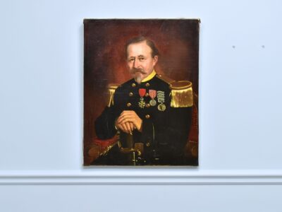 Антикварний портрет офіцера