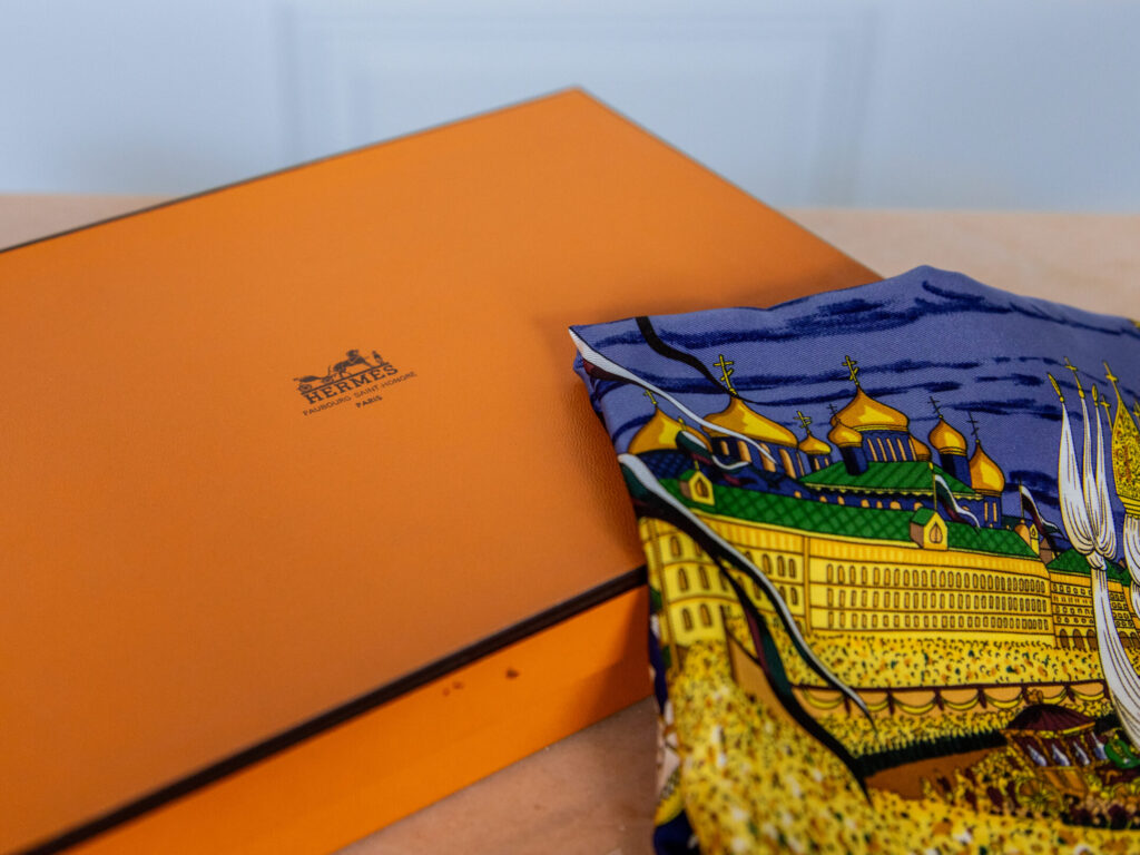 Вінтажна шовкова хустка Hermès