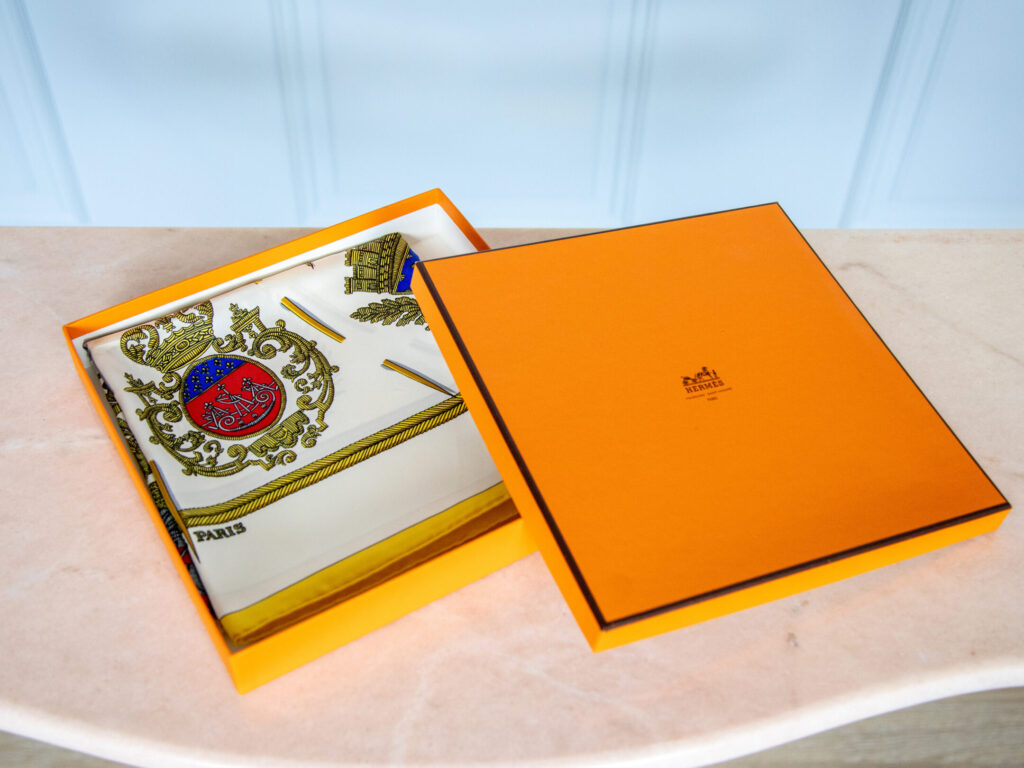 Вінтажна шовкова хустка Hermès