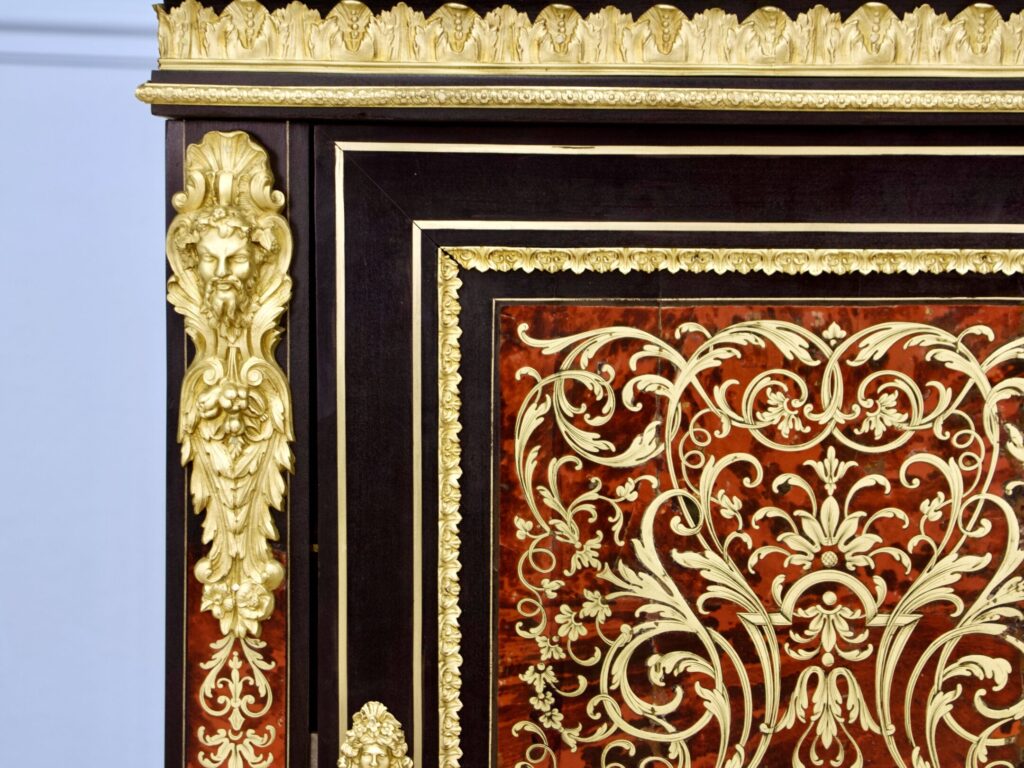 Антикварний комод у стилі Буль (Boulle)