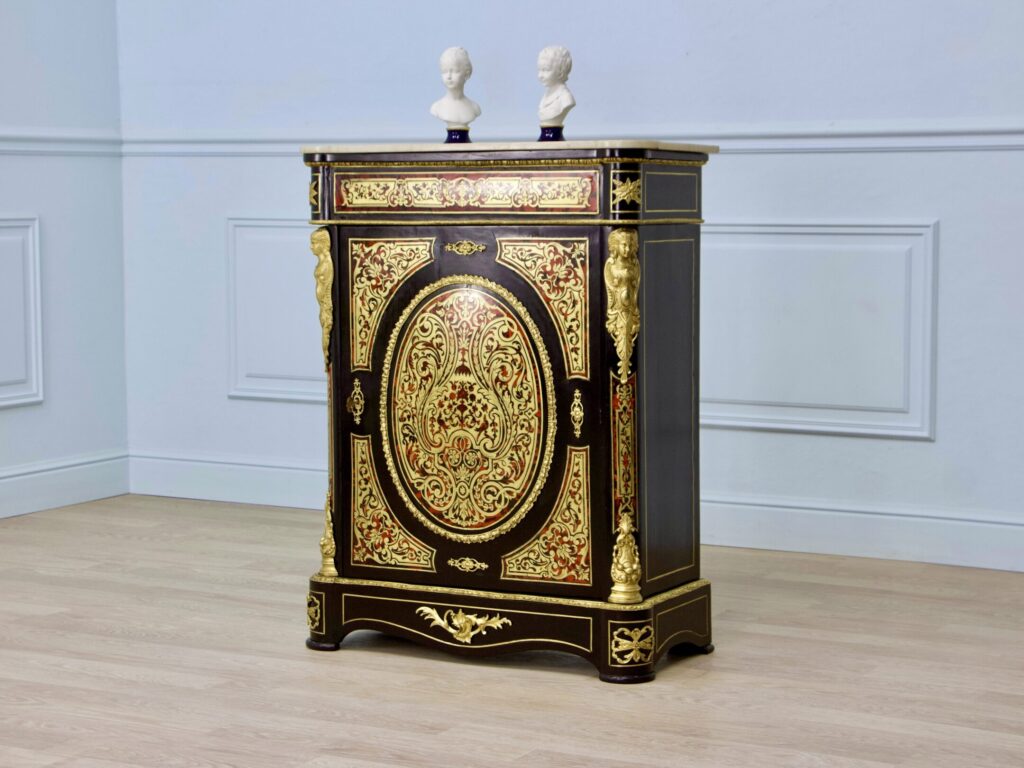 Антикварний комод в стилі Буль (Boulle)