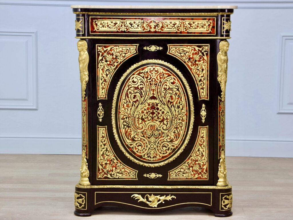 Антикварний комод в стилі Буль (Boulle)