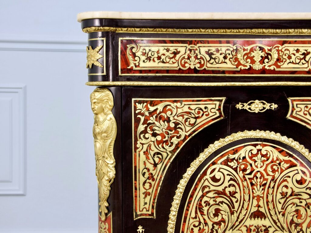 Антикварний комод в стилі Буль (Boulle)