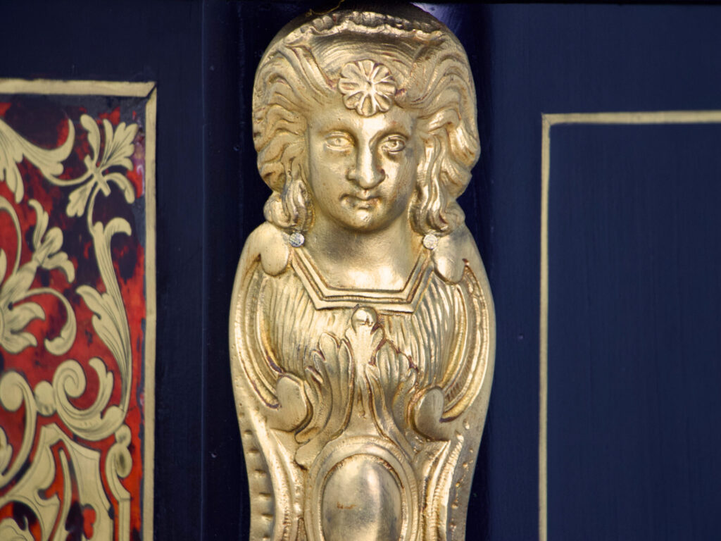 Антикварний комод в стилі Буль (Boulle)