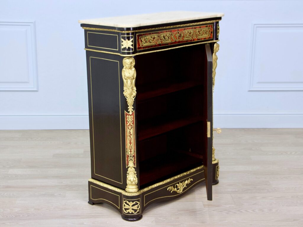 Антикварний комод в стилі Буль (Boulle)