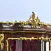 Антикварна вітрина з розписом у стилі Vernis Martin