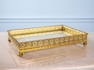 Антикварна таця