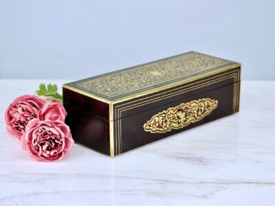 Антикварна шкатулка в стилі Буль (Boulle)