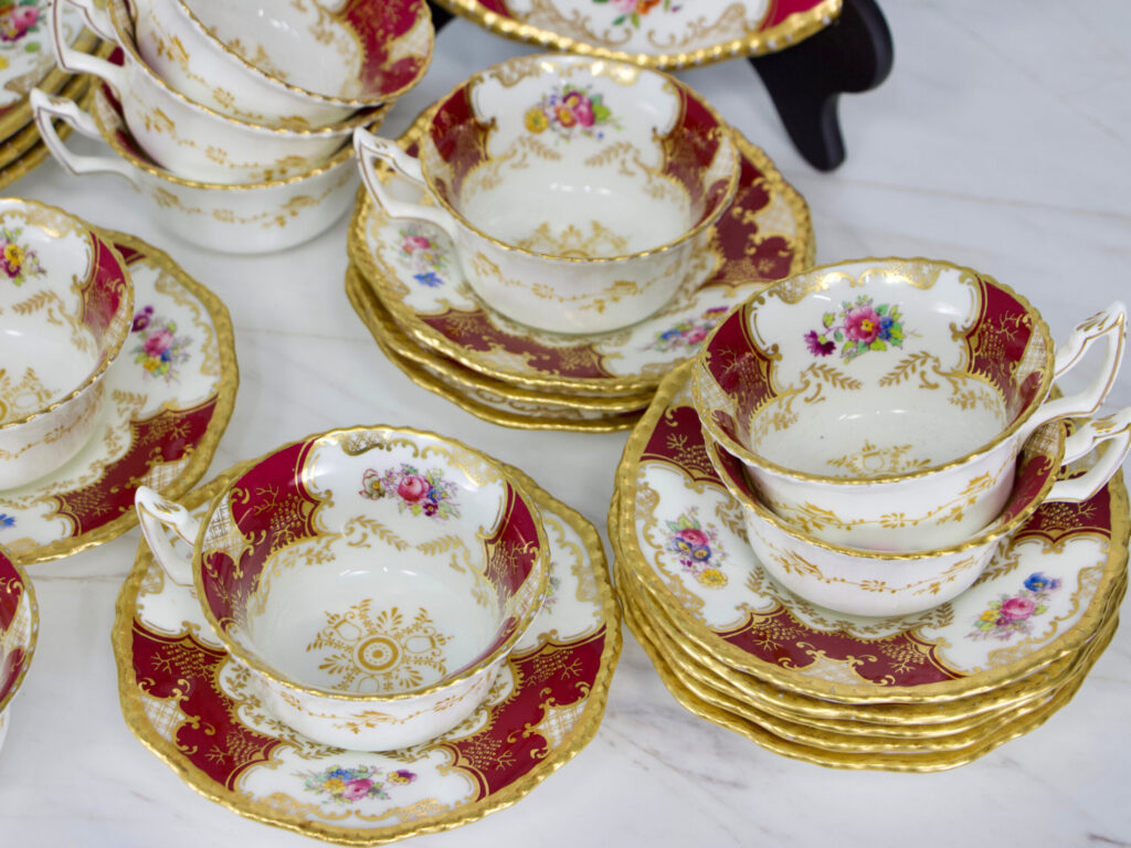 Антикварний порцеляновий сервіз Coalport