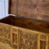 Антикварна скриня в стилі Неоренесансу