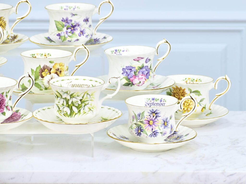 Вінтажні кавові пари «Квіткові місяці» Royal Kent