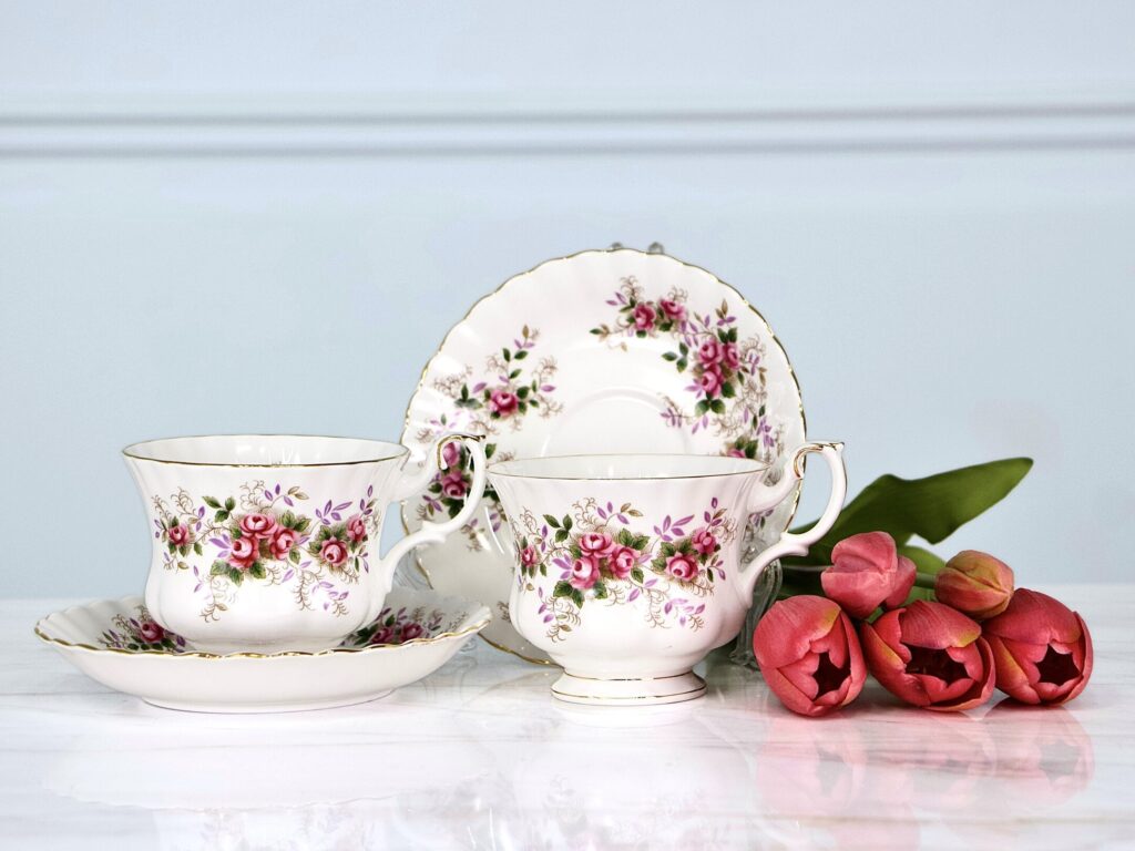 Вінтажні чайні пари Royal Albert «Lavender Rose»