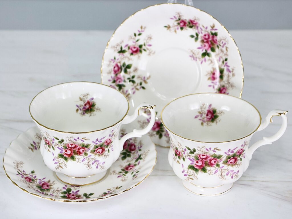Вінтажні чайні пари Royal Albert «Lavender Rose»