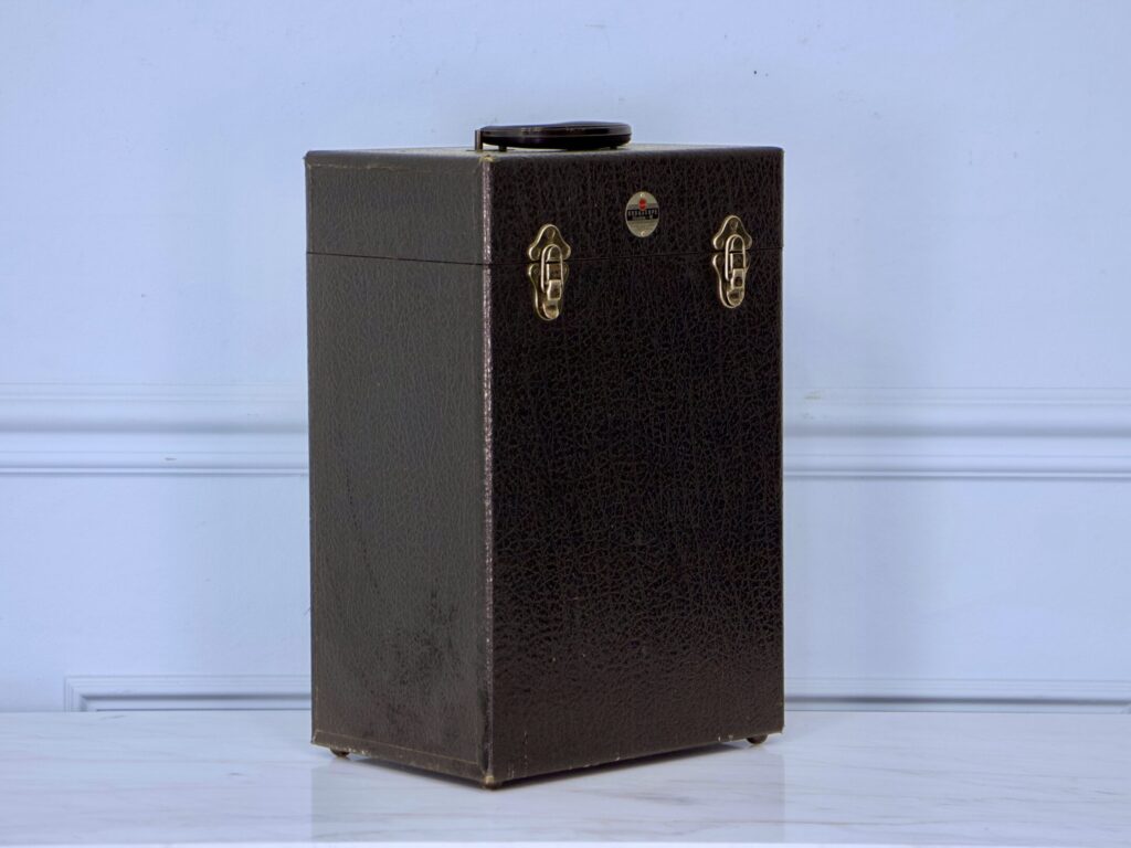 Проєктор Kodak Kodascope Sixteen-10