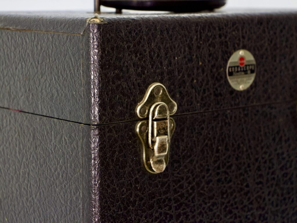 Проєктор Kodak Kodascope Sixteen-10