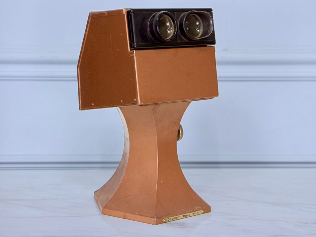 Проєктор Kodak Kodascope Sixteen-10