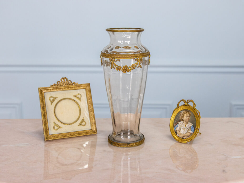 Антикварная хрустальная ваза в стиле Наполеона III