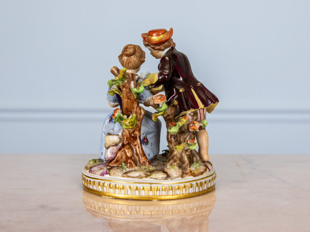 BN4A6056 Винтажная фарфоровая статуэтка Capodimonte