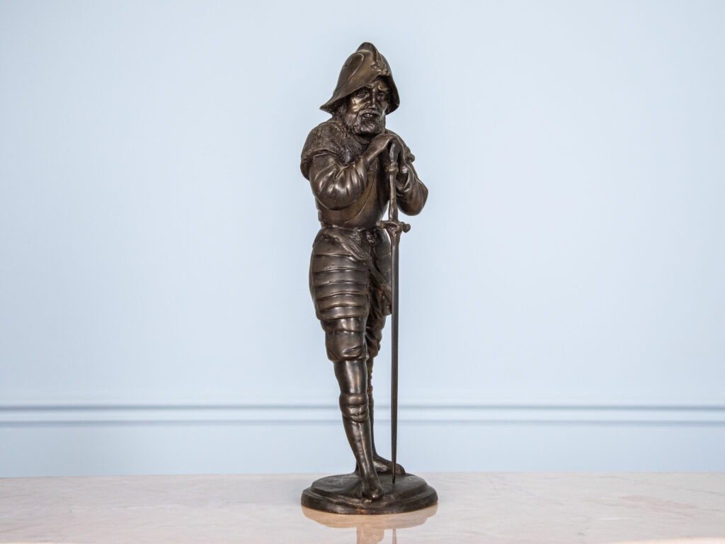 BN4A6071-2 Скульптура «Гвардієць в обладунках»