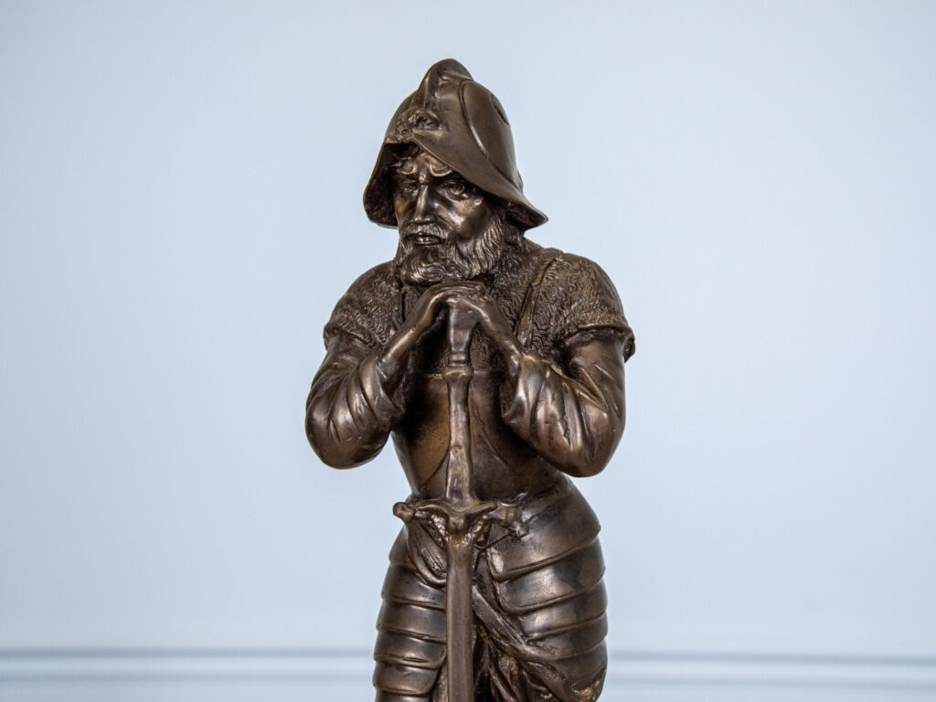 BN4A6085 – копія Скульптура «Гвардієць в обладунках»