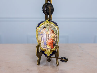 BN4A6209 Антикварна порцелянова противага для люстри