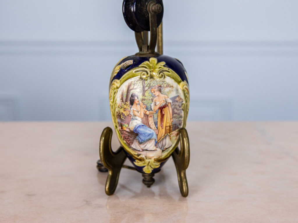 Антикварный фарфоровый противовес для люстры