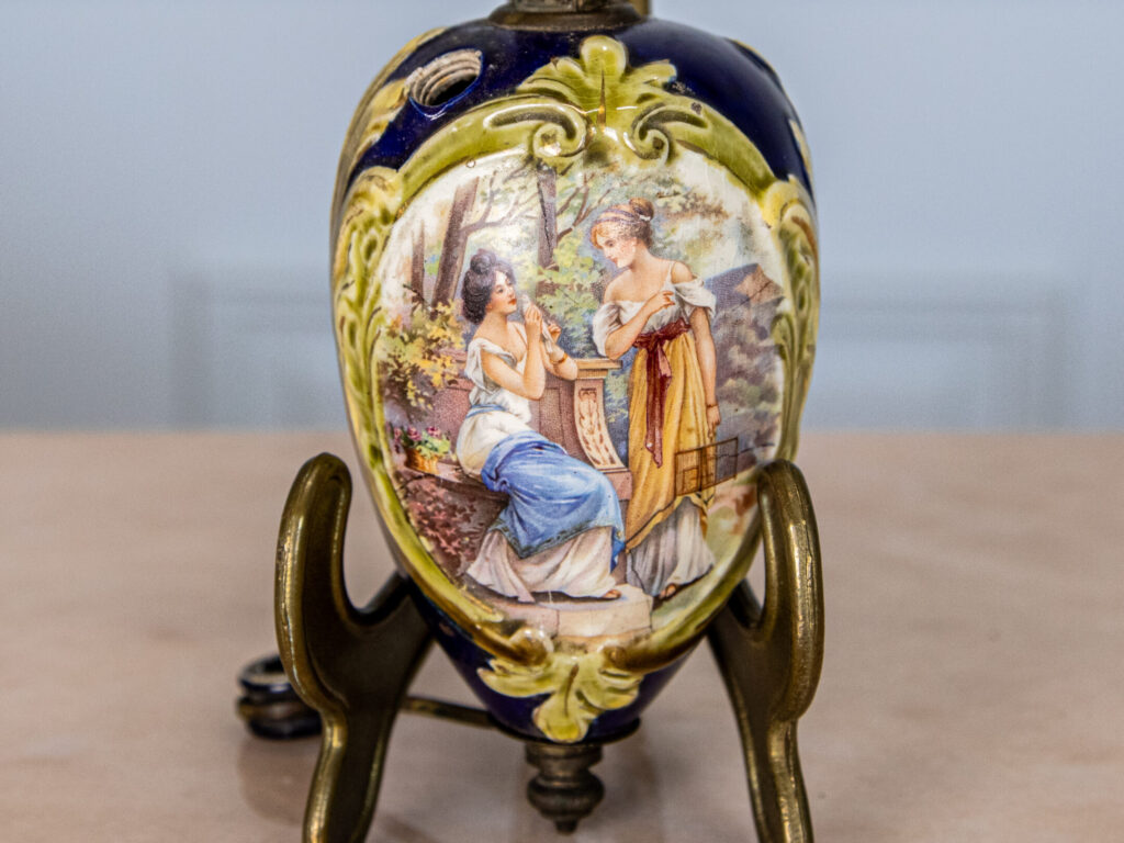 Антикварный фарфоровый противовес для люстры