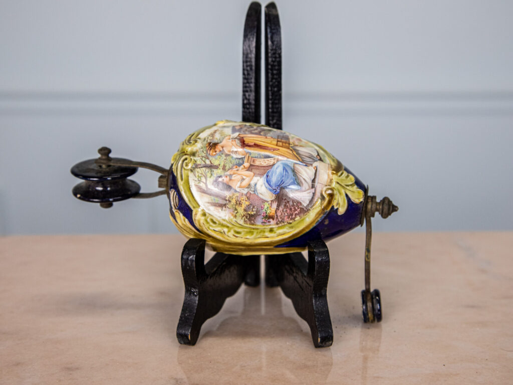 Антикварный фарфоровый противовес для люстры