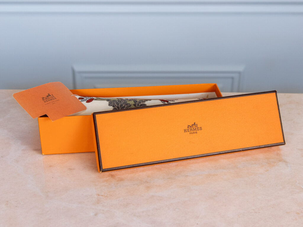 Винтажный шелковый платок Hermès Alphabet III