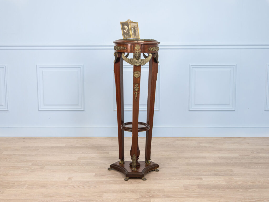 Антикварная подставка в стиле Ампир