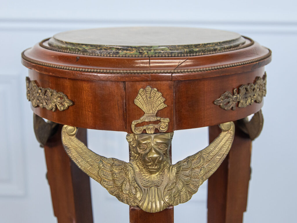 Антикварная подставка в стиле Ампир