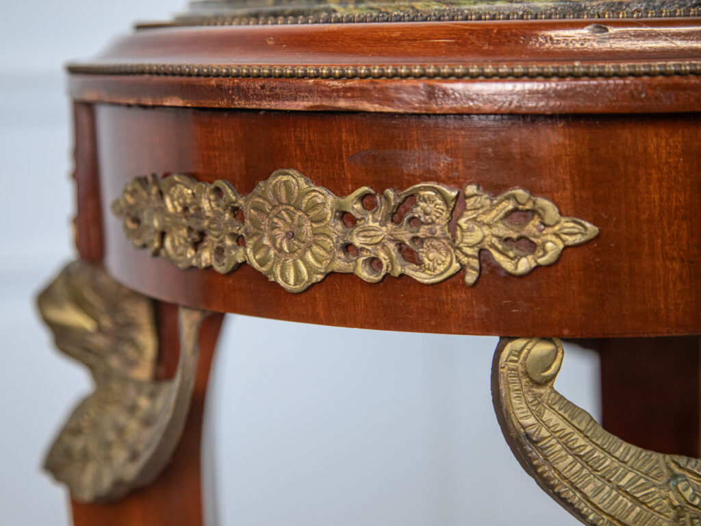 Антикварная подставка в стиле Ампир