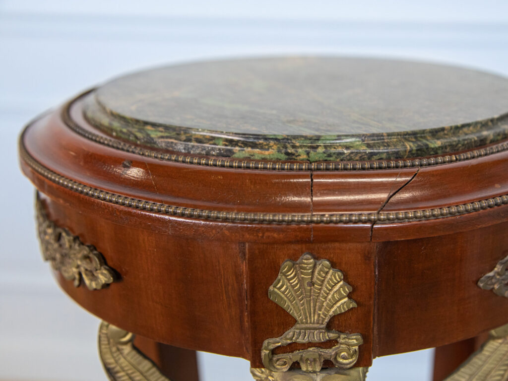 Антикварная подставка в стиле Ампир