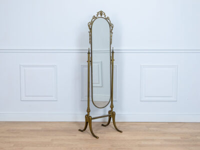 Вінтажне дзеркало-псише