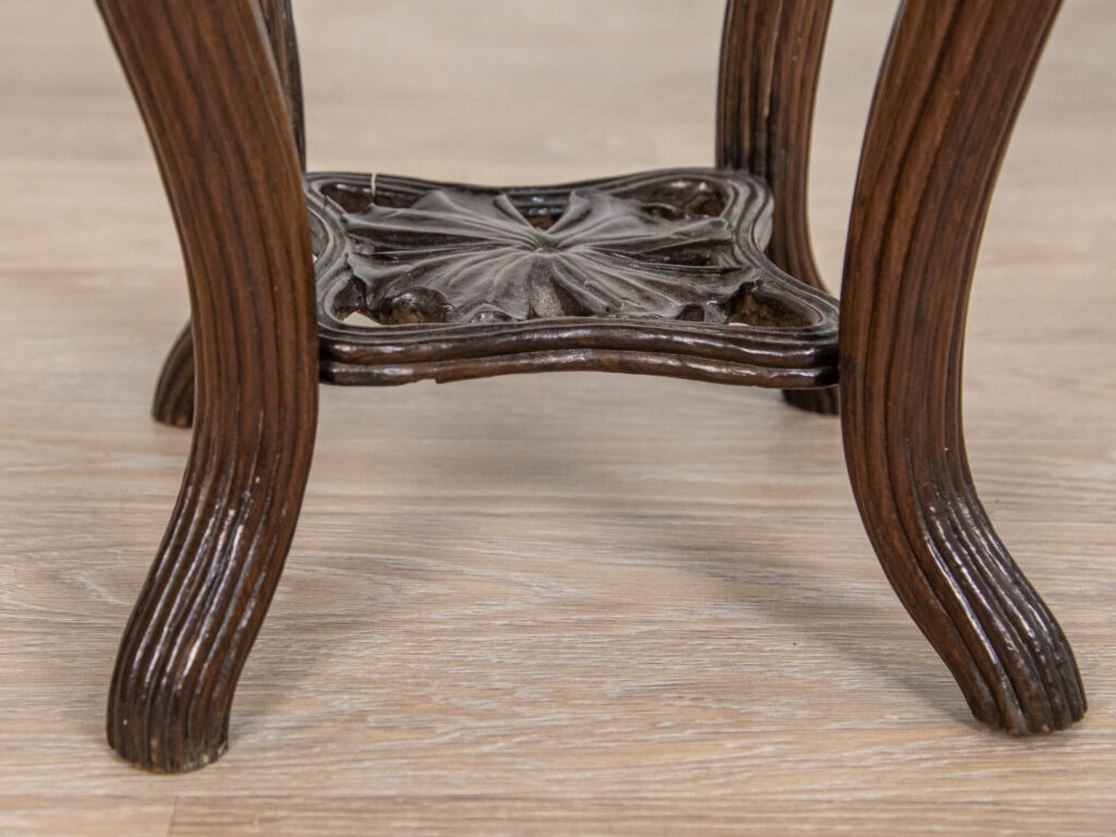 BN4A6613 Антикварный столик в стиле Ар-нуво (Модерн)