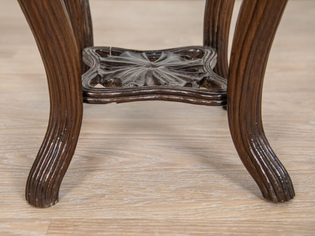 BN4A6614 Антикварный столик в стиле Ар-нуво (Модерн)