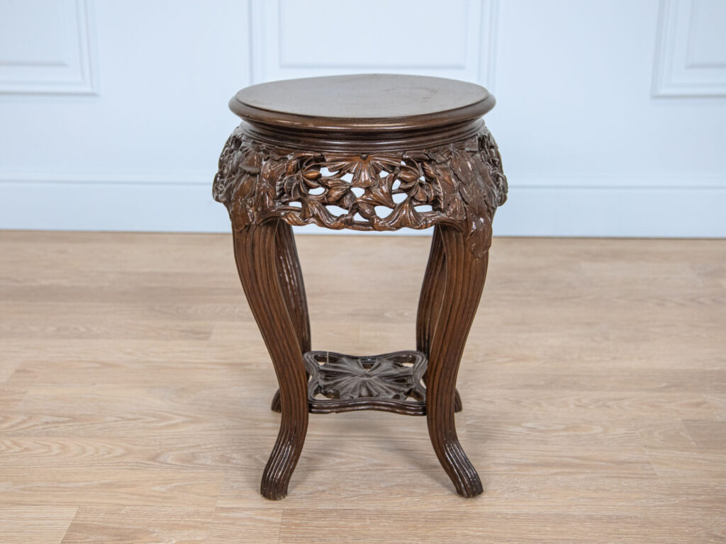 BN4A6616 Антикварный столик в стиле Ар-нуво (Модерн)