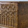 Готична антикварна скриня