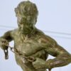 Скульптура «Раб, разрывающий оковы» по модели Жана де Ронкура
