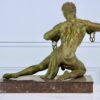 Скульптура «Раб, разрывающий оковы» по модели Жана де Ронкура
