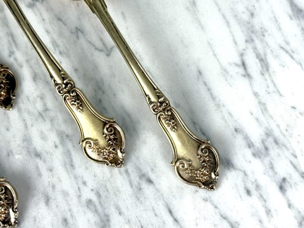 Набір срібних ложок