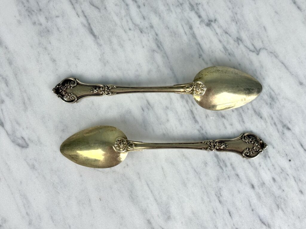 Набір срібних ложок